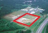 阿賀町工業団地現状写真 画像加工にて赤い線が引かれている