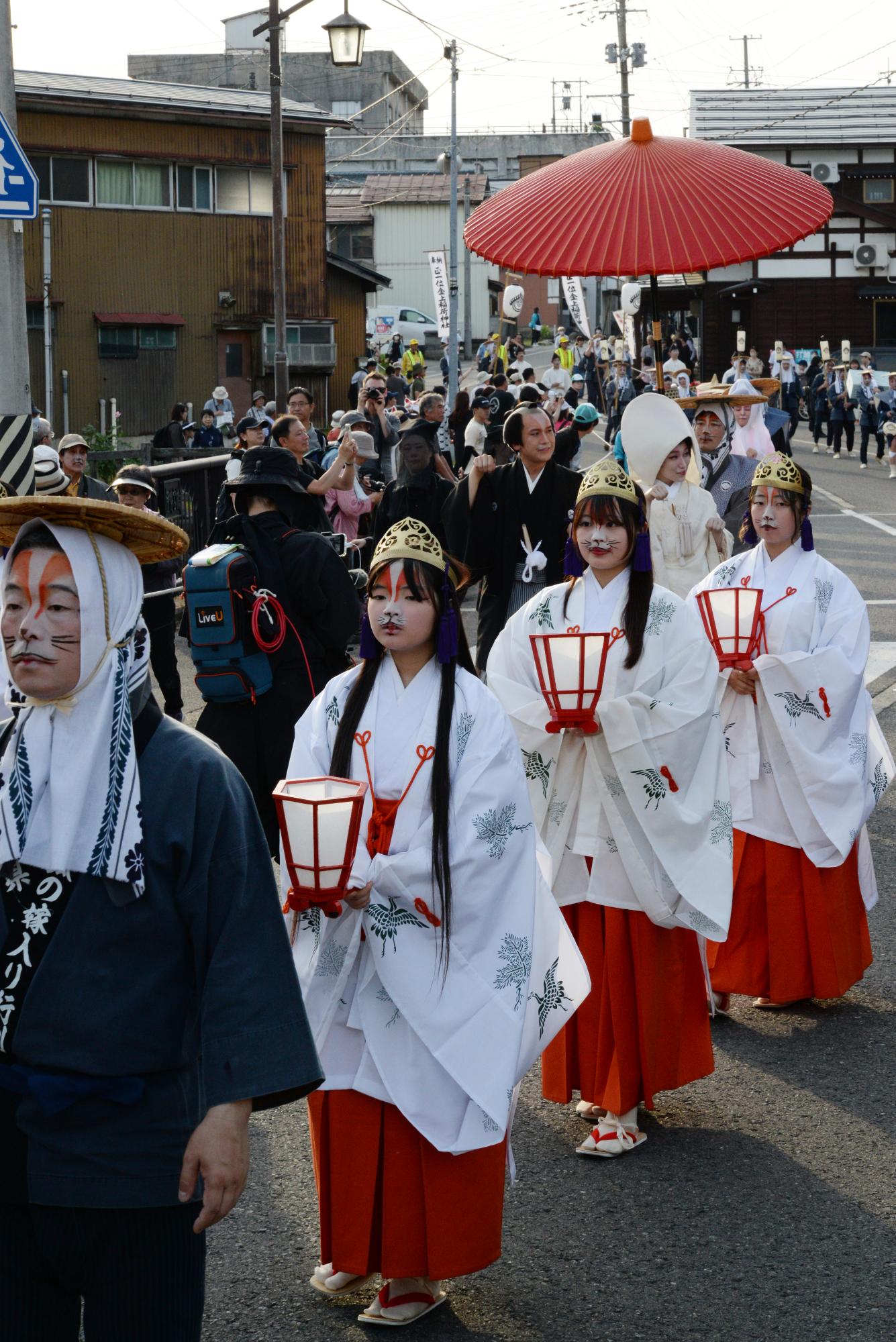つがわ狐の嫁入り行列